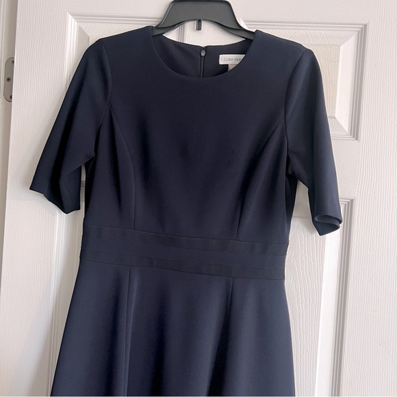 Calvin Klein navy blue dress w/ sleeves, size 8 - Picture 4 of 8